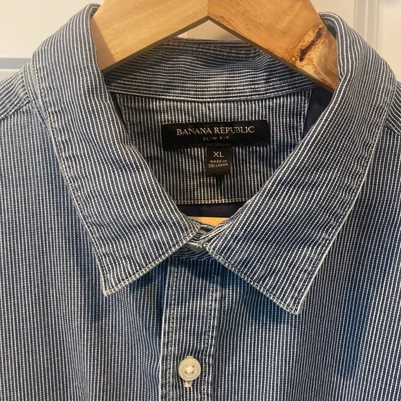 Banana Republic Men’s long sleeve button up, XL navy denim Durable fabric like N - Picture 5 of 16